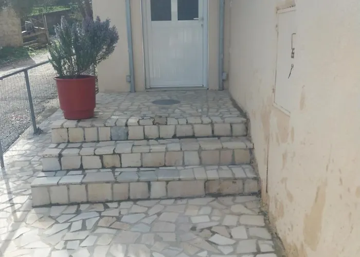 Ledion Couette-café Gjirokastër