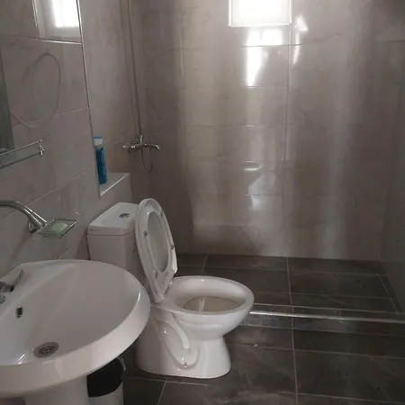 Ledion Bed & Breakfast